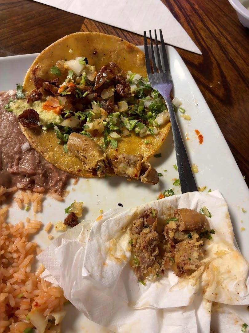 Los Primos Restaurant and Bar